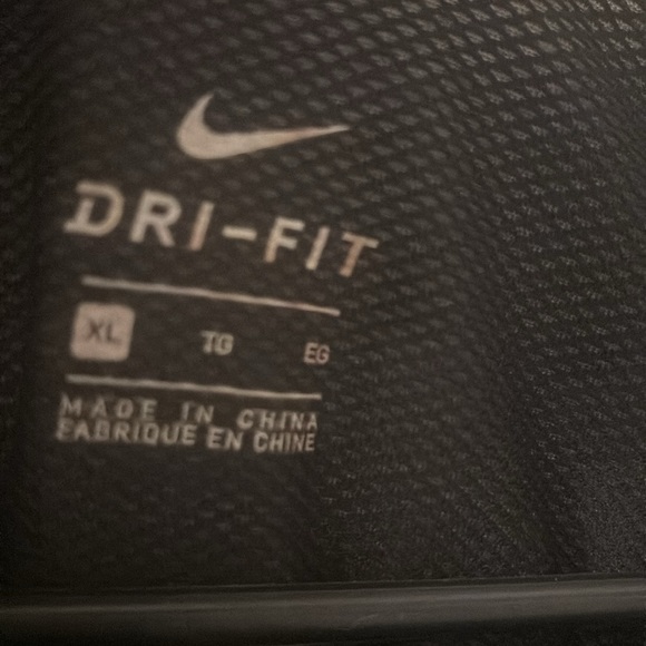 Nike training part mesh crop top size XL - Picture 3 of 5